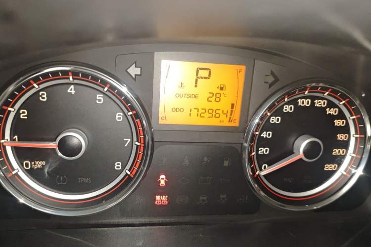 Used SsangYong Korando 2013 2.0L Gasoline Two-Wheel Drive Automatic Elite Edition Odometer Close Up