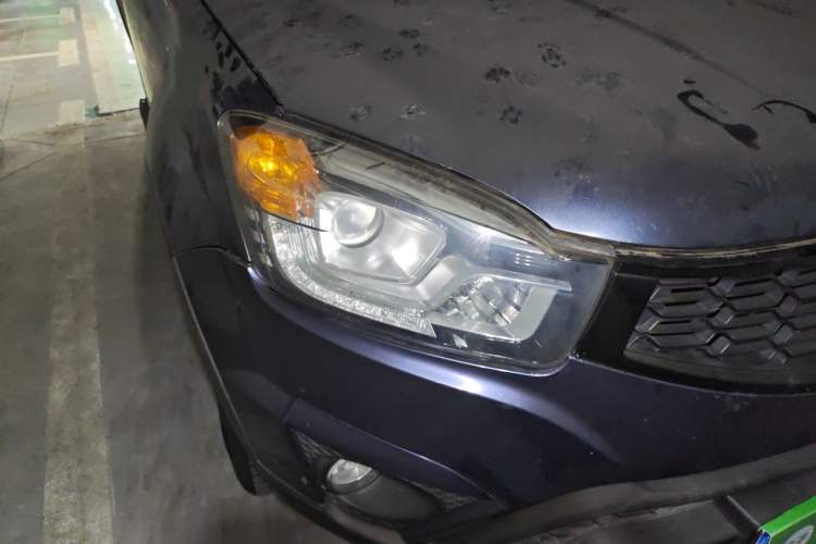 Used SsangYong Korando 2013 2.0L Gasoline Two-Wheel Drive Automatic Elite Edition Right Front Headlight