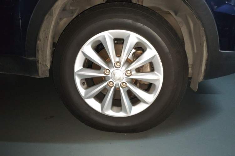 Used SsangYong Korando 2013 2.0L Gasoline Two-Wheel Drive Automatic Elite Edition Right Front Wheel Hub
