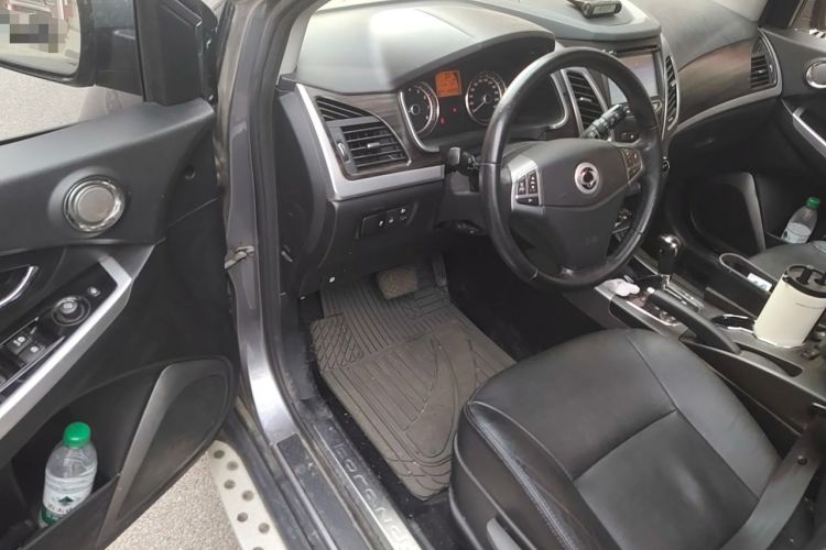 Used SsangYong Korando 2013 2.0L Gasoline Two-Wheel Drive Automatic Luxury Navigation Edition Driver Seat