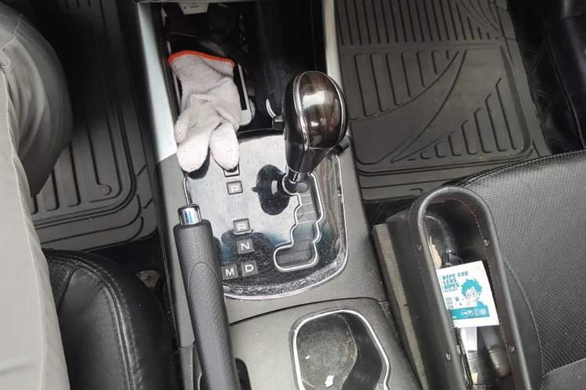 Used SsangYong Korando 2013 2.0L Gasoline Two-Wheel Drive Automatic Luxury Navigation Edition Gear Lever
