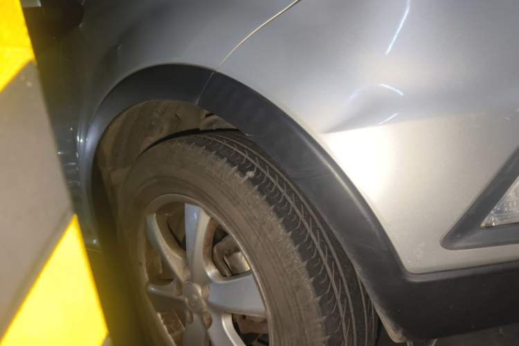 Used SsangYong Korando 2013 2.0L Gasoline 4x4 Automatic Elite Navigation Edition Right Front Wheel Hub