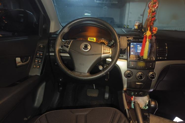 Used SsangYong Korando 2013 2.0L Gasoline 4x4 Automatic Elite Navigation Edition Steering Wheel