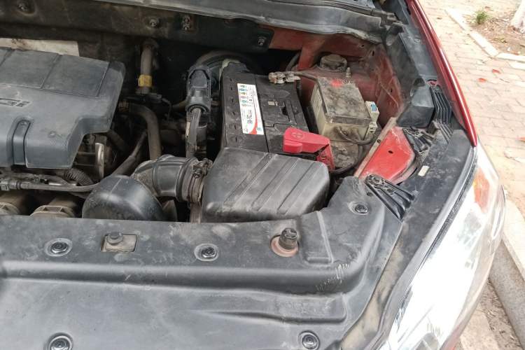Used SsangYong Korando 2013 2.0L Gasoline 4x4 Automatic Elite Navigation Edition Engine Bay Left