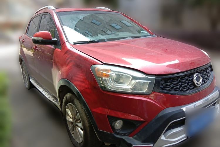 Used SsangYong Korando 2013 2.0L Gasoline Two-Wheel Drive Automatic Elite Edition Front Right 45 Deg