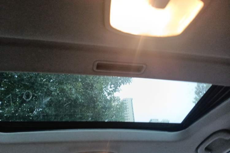 Used SsangYong Korando 2013 2.0L Gasoline 4x4 Automatic Elite Navigation Edition Headliner