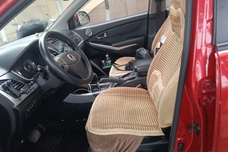 Used SsangYong Korando 2013 2.0L Gasoline 4x4 Automatic Elite Navigation Edition Left Front Seat