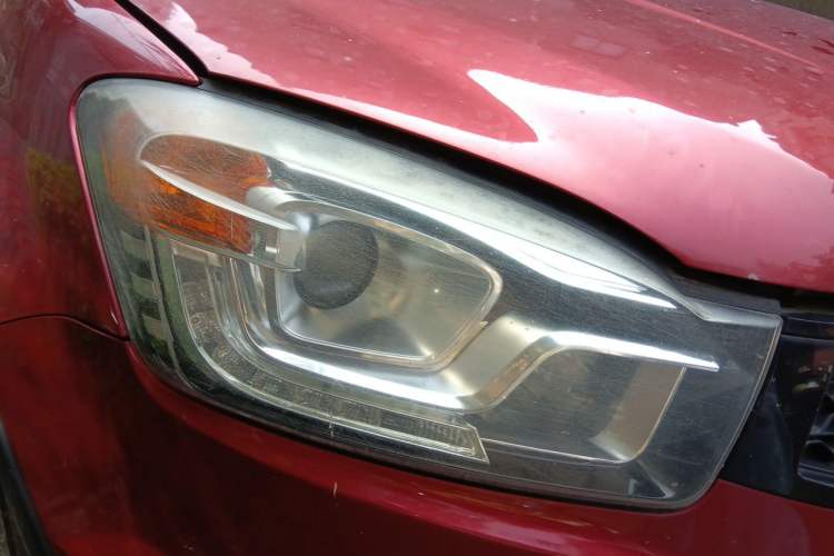 Used SsangYong Korando 2013 2.0L Gasoline Two-Wheel Drive Automatic Elite Edition Right Front Headlight