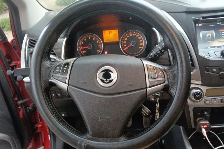 Used SsangYong Korando 2013 2.0L Gasoline 4x4 Automatic Elite Navigation Edition Steering Wheel