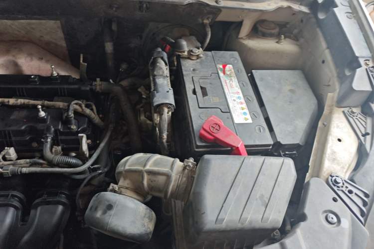 Used SsangYong Korando 2013 2.0L Gasoline Two-Wheel Drive Automatic Elite Edition Engine Bay Left