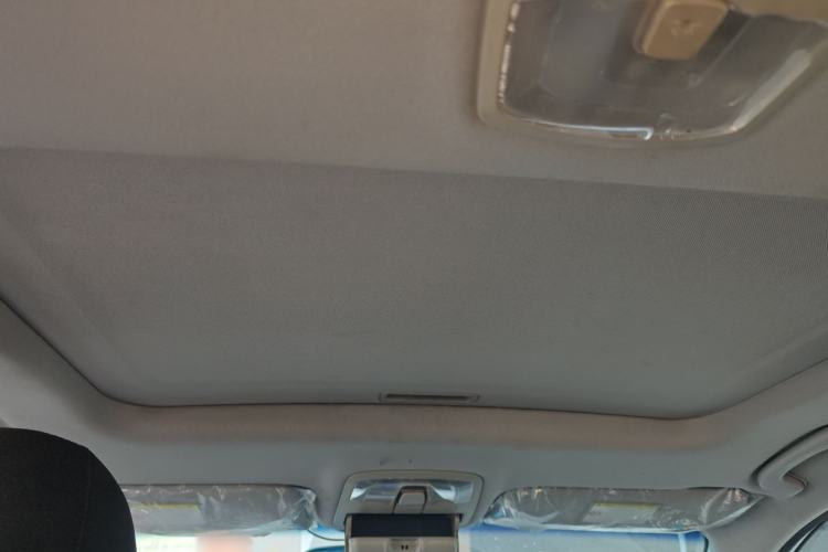 Used SsangYong Korando 2013 2.0L Gasoline Two-Wheel Drive Automatic Elite Edition Headliner