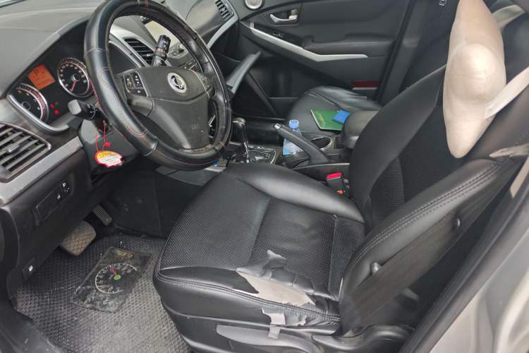 Used SsangYong Korando 2013 2.0L Gasoline Two-Wheel Drive Automatic Elite Edition Left Front Seat