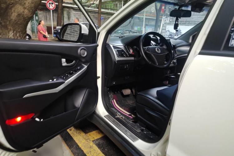 Used SsangYong Korando 2013 2.0L Gasoline Two-Wheel Drive Automatic Elite Edition Driver Seat