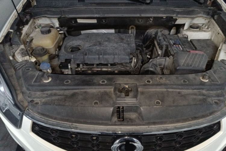 Used SsangYong Korando 2013 2.0L Gasoline Two-Wheel Drive Automatic Luxury Navigation Edition Engine Bay