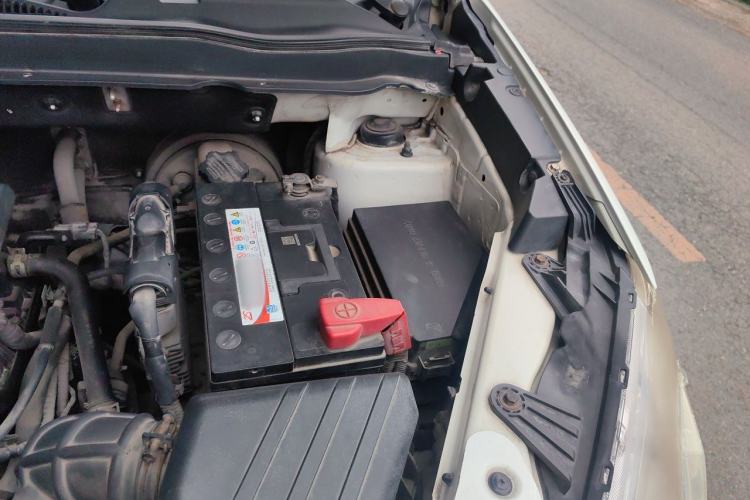 Used SsangYong Korando 2013 2.0L Gasoline 4x4 Automatic Elite Navigation Edition Engine Bay Left