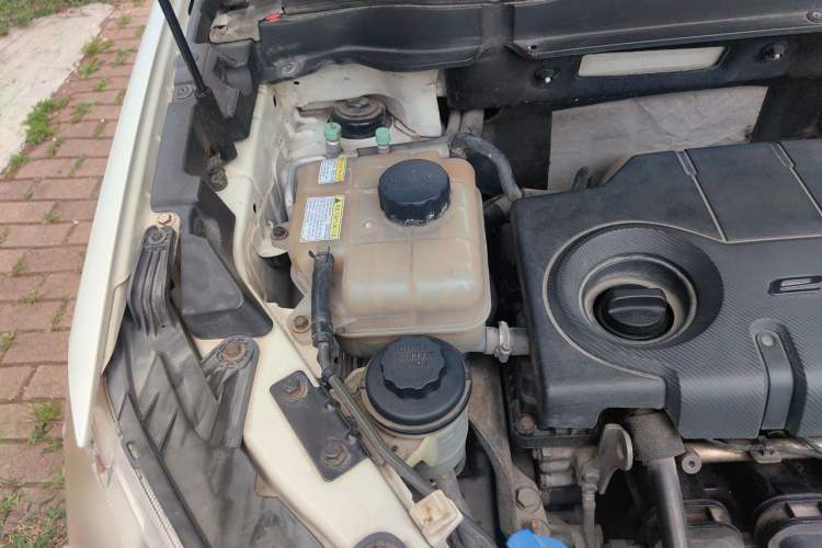 Used SsangYong Korando 2013 2.0L Gasoline 4x4 Automatic Elite Navigation Edition Engine Bay Right