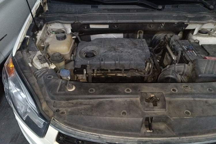 Used SsangYong Korando 2013 2.0L Gasoline Two-Wheel Drive Automatic Luxury Navigation Edition Engine Bay Right