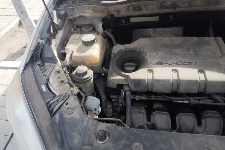 Used SsangYong Korando 2013 2.0L Gasoline 4x4 Automatic Elite Navigation Edition Engine Bay Right
