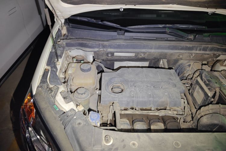 Used SsangYong Korando 2013 2.0L Gasoline Two-Wheel Drive Automatic Elite Edition Engine Bay Right