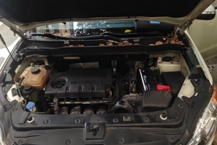 Used SsangYong Korando 2013 2.0L Gasoline Two-Wheel Drive Automatic Elite Edition Engine Bay