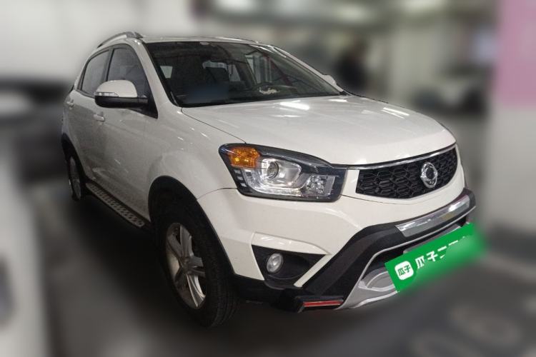 Used SsangYong Korando 2013 2.0L Gasoline Two-Wheel Drive Automatic Luxury Navigation Edition Front Right 45 Deg