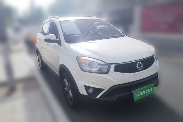 Used SsangYong Korando 2013 2.0L Gasoline 4x4 Automatic Elite Navigation Edition Front Right 45 Deg