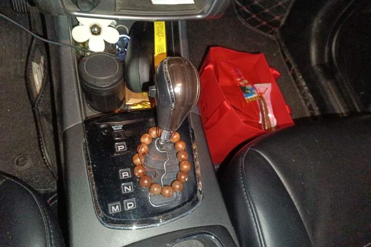 Used SsangYong Korando 2013 2.0L Gasoline Two-Wheel Drive Automatic Luxury Navigation Edition Gear Lever