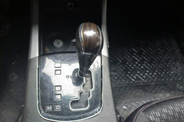 Used SsangYong Korando 2013 2.0L Gasoline Two-Wheel Drive Automatic Elite Edition Gear Lever
