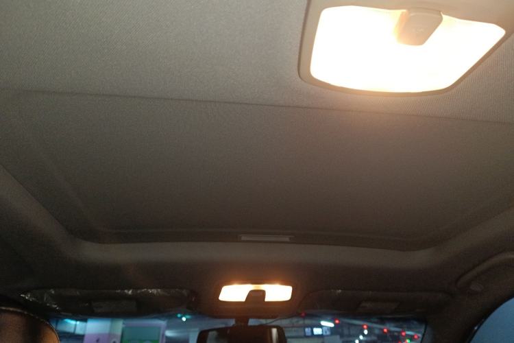 Used SsangYong Korando 2013 2.0L Gasoline Two-Wheel Drive Automatic Luxury Navigation Edition Headliner