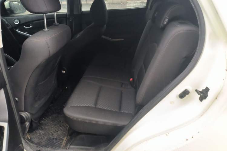 Used SsangYong Korando 2013 2.0L Gasoline Two-Wheel Drive Automatic Elite Edition Left Rear Seat