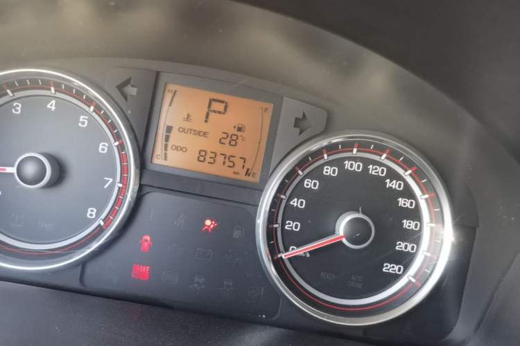 Used SsangYong Korando 2013 2.0L Gasoline Two-Wheel Drive Automatic Elite Edition Odometer Close Up
