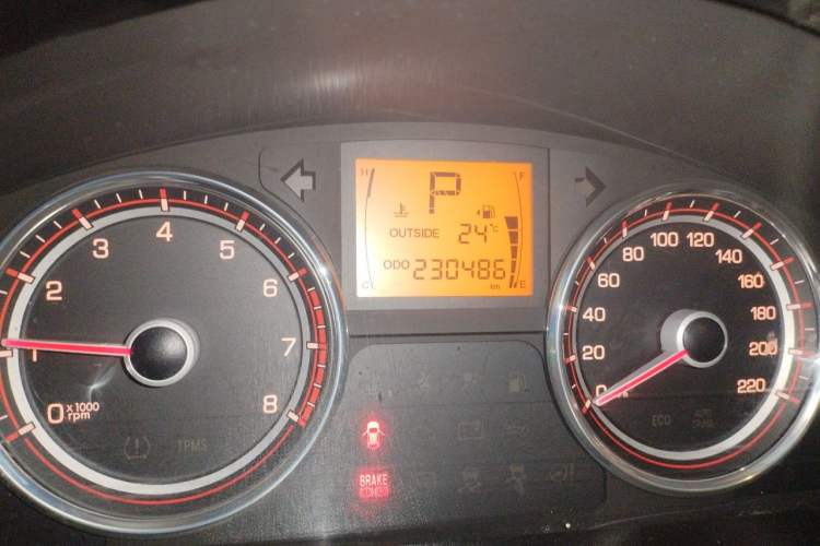 Used SsangYong Korando 2013 2.0L Gasoline Two-Wheel Drive Automatic Elite Edition Odometer Close Up