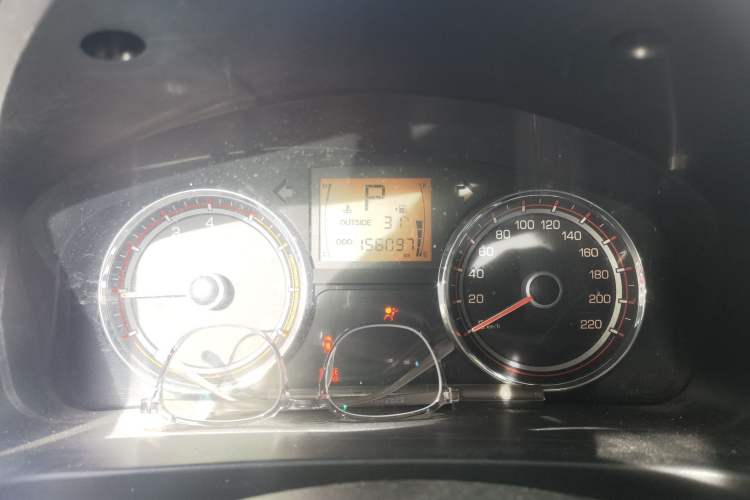 Used SsangYong Korando 2013 2.0L Gasoline 4x4 Automatic Elite Navigation Edition Odometer Close Up