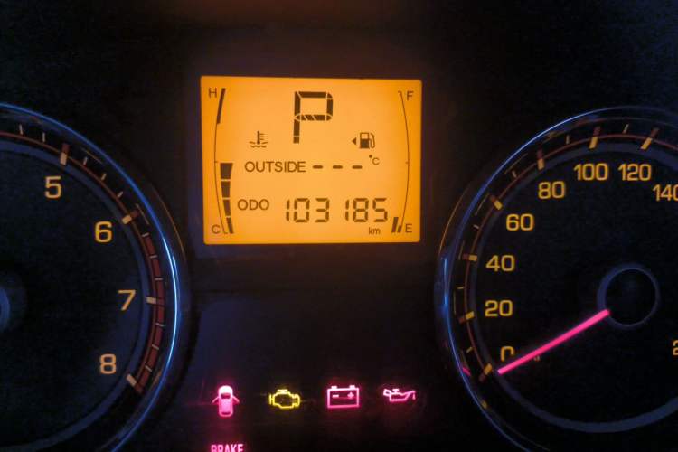 Used SsangYong Korando 2013 2.0L Gasoline Two-Wheel Drive Automatic Elite Edition Odometer Close Up