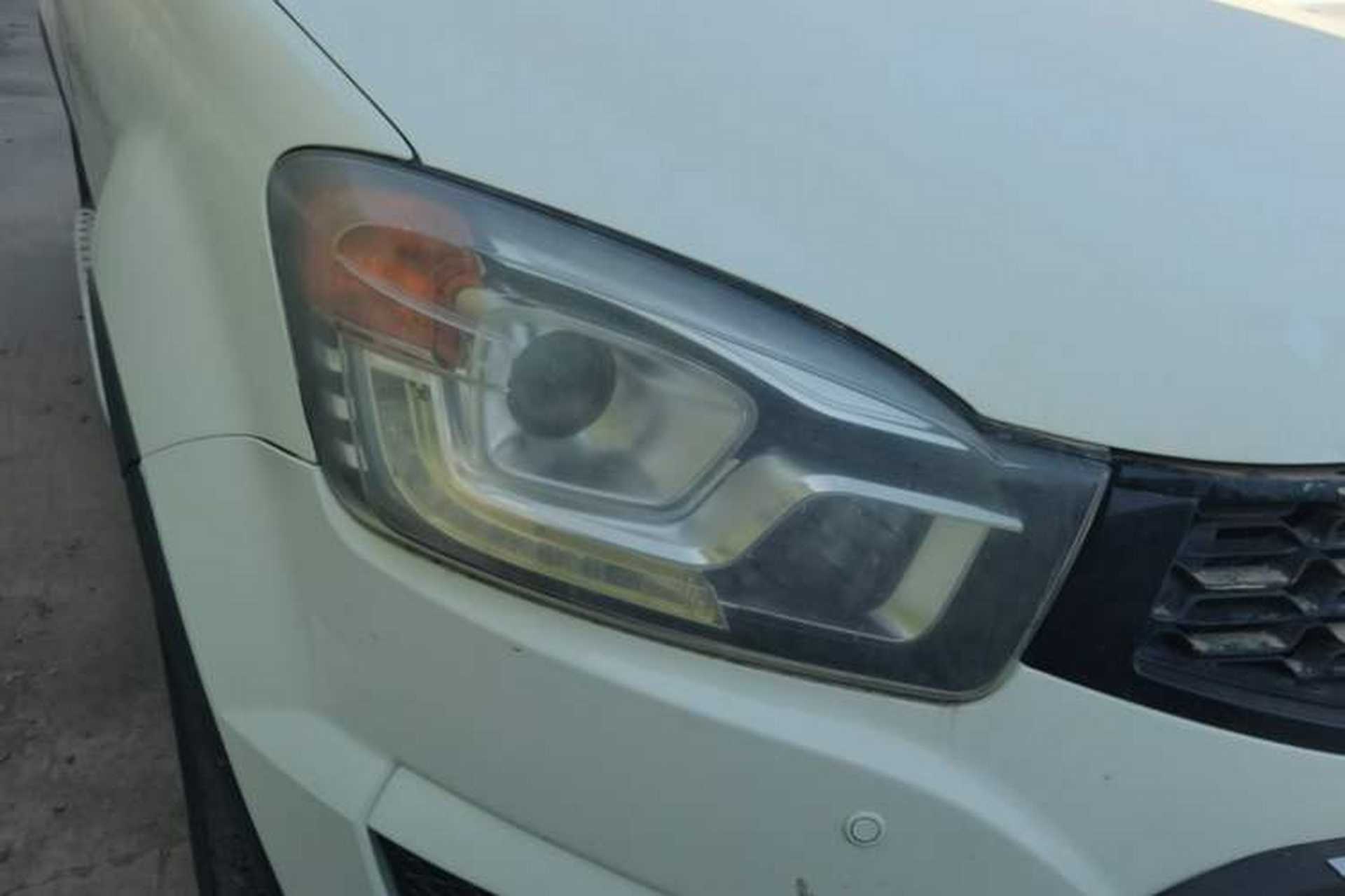 Used SsangYong Korando 2013 2.0L Gasoline Two-Wheel Drive Automatic Elite Edition Right Front Headlight