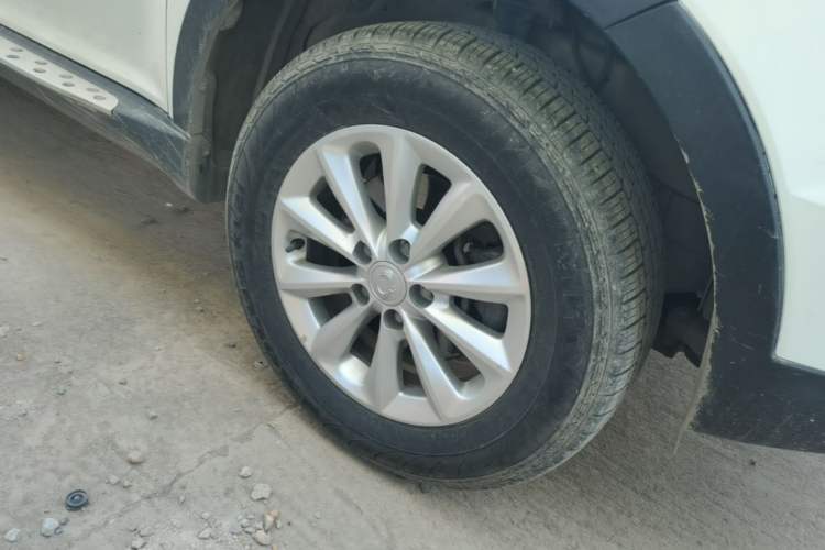 Used SsangYong Korando 2013 2.0L Gasoline Two-Wheel Drive Automatic Elite Edition Right Front Wheel Hub