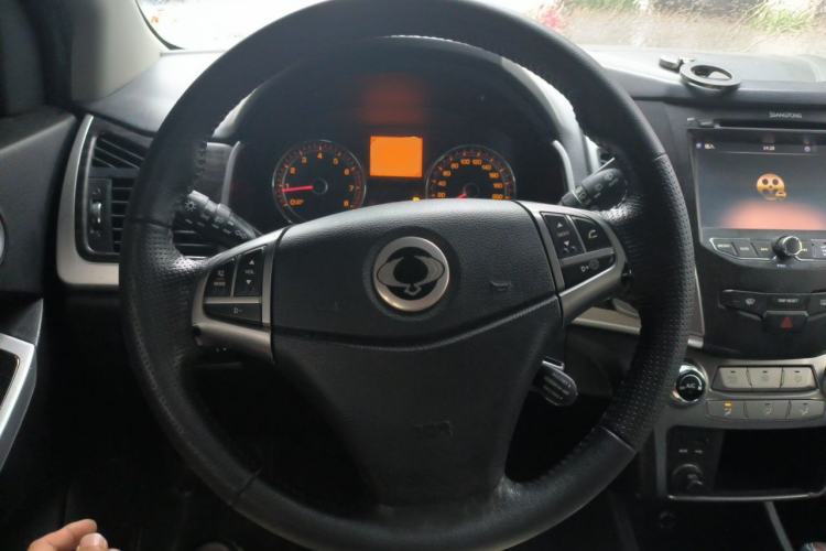 Used SsangYong Korando 2013 2.0L Gasoline Two-Wheel Drive Automatic Elite Edition Steering Wheel
