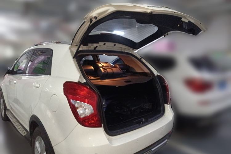 Used SsangYong Korando 2013 2.0L Gasoline Two-Wheel Drive Automatic Luxury Navigation Edition Trunk