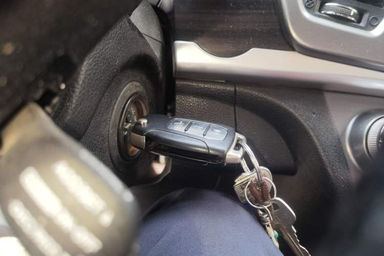 Used SsangYong Korando 2013 2.0L Gasoline 4x4 Automatic Elite Navigation Edition Vehicle Key