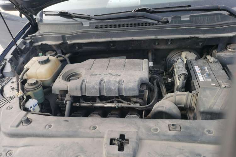 Used SsangYong Korando 2014 2.0L Gasoline Two-Wheel Drive Manual Comfort Navigation Edition Engine Bay