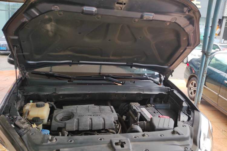 Used SsangYong Korando 2014 2.0L Gasoline 4x4 Automatic Luxury Navigation Edition Engine Bay