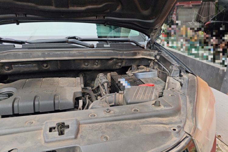 Used SsangYong Korando 2014 2.0L Gasoline Two-Wheel Drive Automatic Elite Navigation Edition Engine Bay Left