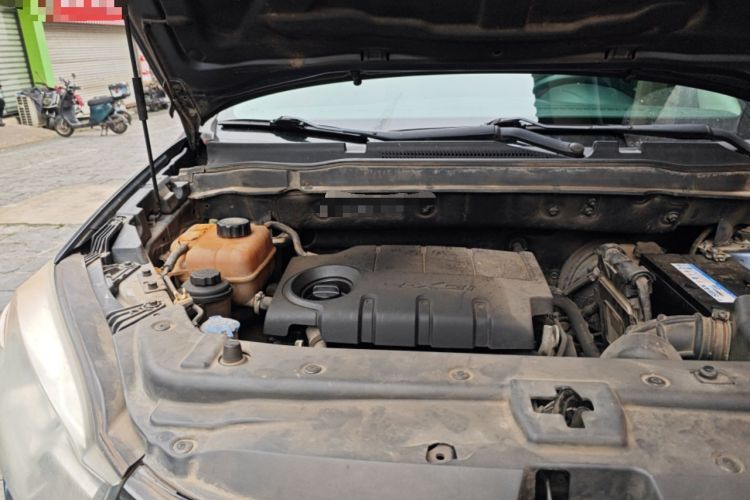 Used SsangYong Korando 2014 2.0L Gasoline Two-Wheel Drive Automatic Elite Navigation Edition Engine Bay Right