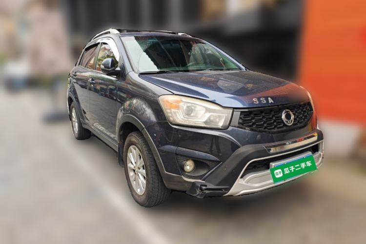 Used SsangYong Korando 2014 2.0L Gasoline Two-Wheel Drive Automatic Elite Navigation Edition Front Right 45 Deg