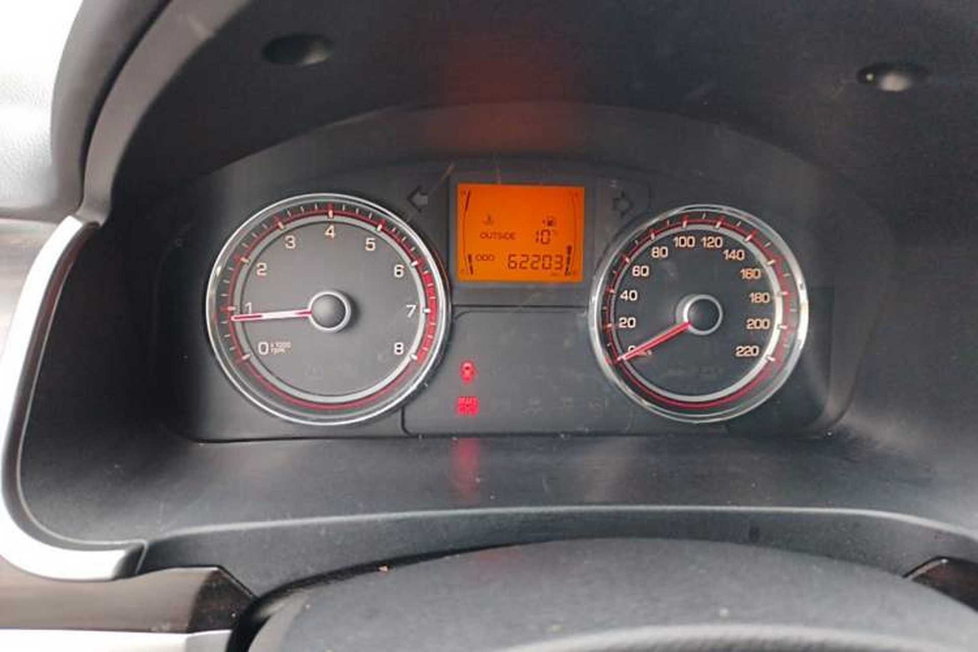 Used SsangYong Korando 2014 2.0L Gasoline Two-Wheel Drive Manual Comfort Navigation Edition Instrument Cluster