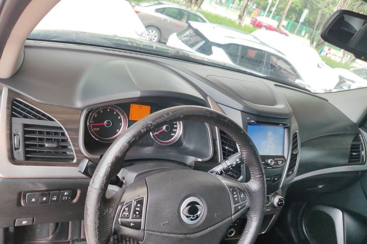 Used SsangYong Korando 2014 2.0L Gasoline 4x4 Automatic Luxury Navigation Edition Interior 2