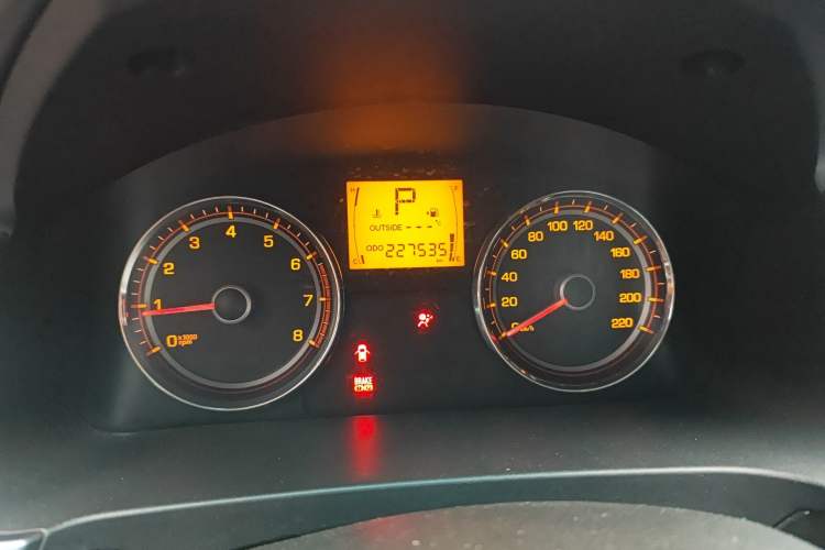 Used SsangYong Korando 2014 2.0L Gasoline Two-Wheel Drive Automatic Elite Navigation Edition Odometer Close Up