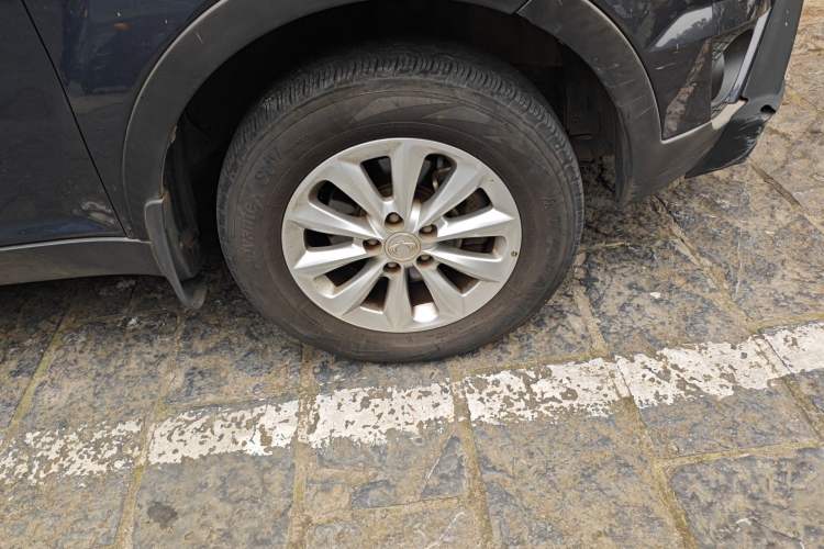 Used SsangYong Korando 2014 2.0L Gasoline Two-Wheel Drive Automatic Elite Navigation Edition Right Front Wheel Hub