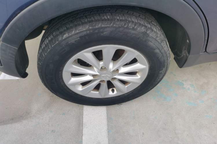Used SsangYong Korando 2014 2.0L Gasoline Two-Wheel Drive Manual Comfort Navigation Edition Right Rear Wheel Hub