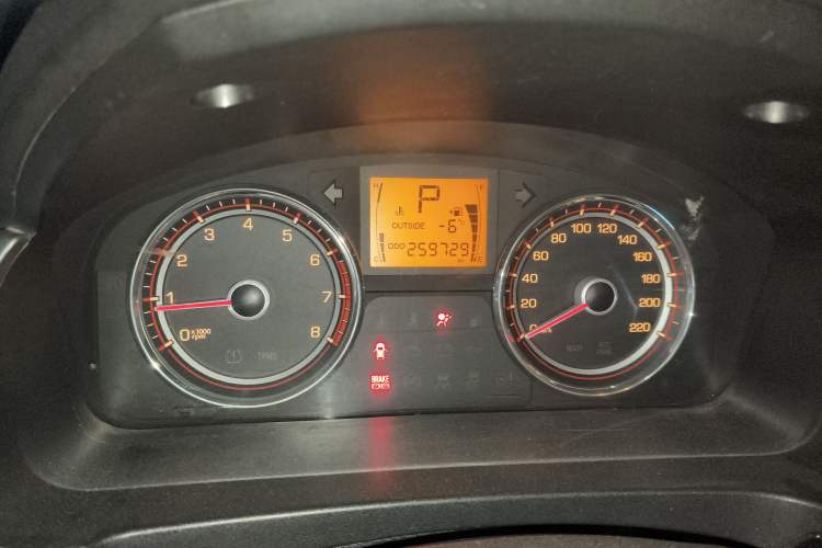 Used SsangYong Korando 2014 2.0L Gasoline Two-Wheel Drive Automatic Luxury Navigation Edition Odometer Close Up
